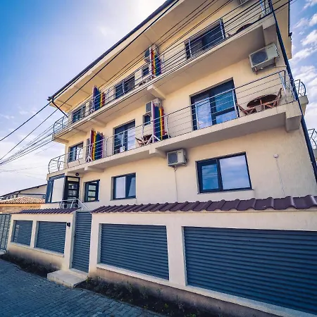 Casa in Culori Vama Veche-2