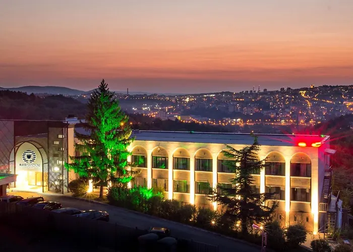 Raya Garden - Park Hotel & Winery Veliko Tărnovo