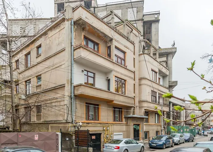 Chateau: Upscale Suites In Bucharest'S Historical Center!