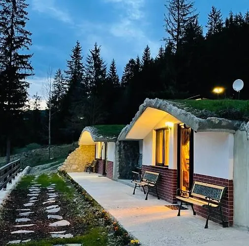 Valea Tătarilor Hotel Lacul Roşu