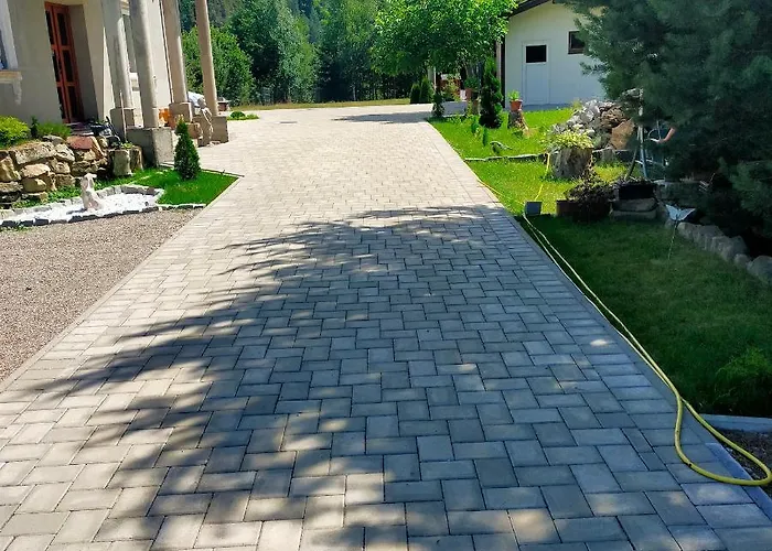 Casa Luna Gura Humorului