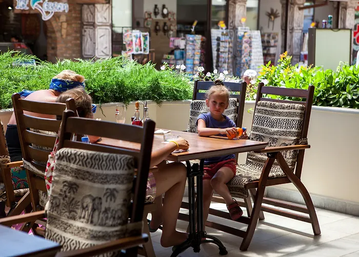 Lotus Family Hotel - Free Parking Sunny Beach
