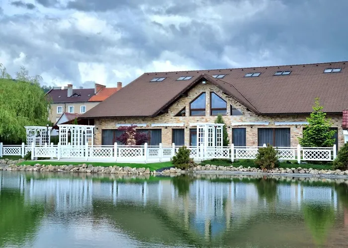 VILA Restaurant Transilvania Zărneşti