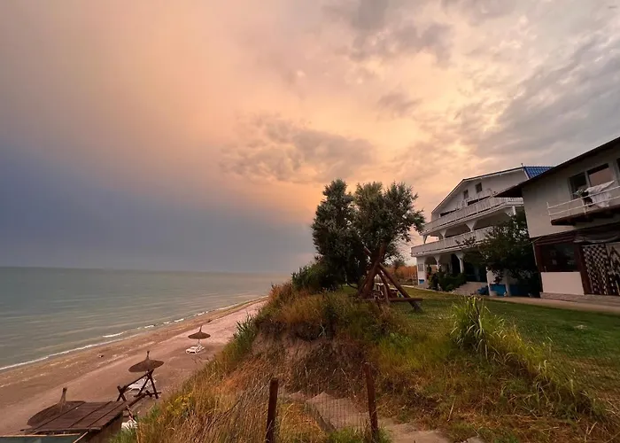 Casa Analys Hotel Douăzeci şi Trei August