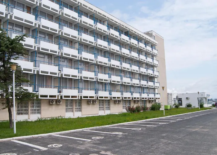 Hotel Cerna Saturn