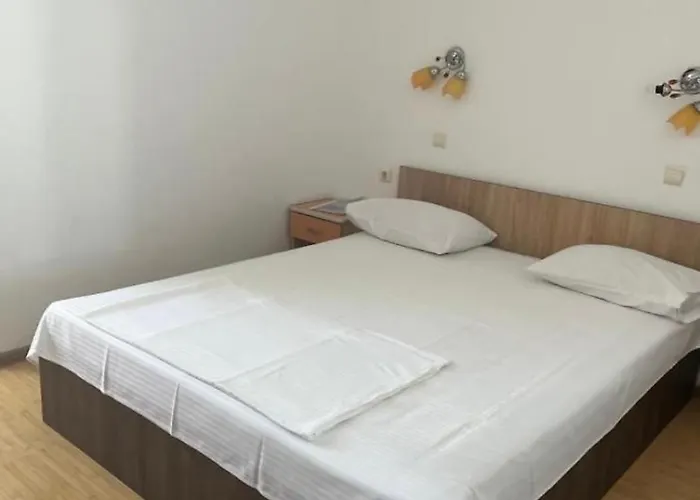 Vila George Costineşti