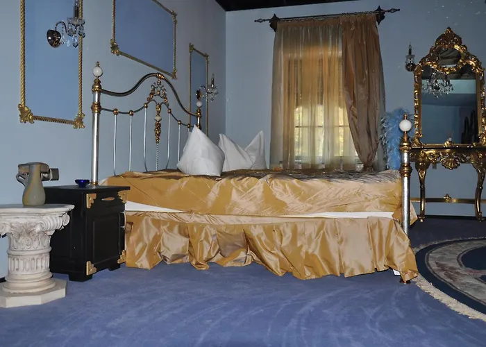 Casa Cu Farfurii Hotel Sinaia