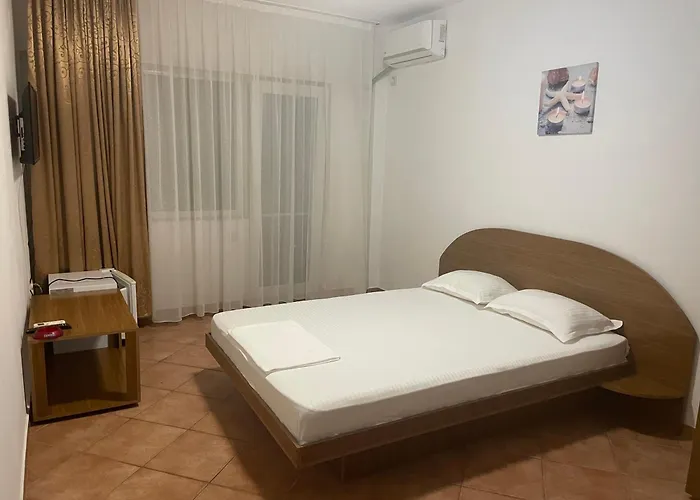 Vila 45 & Casa Galbena Costineşti