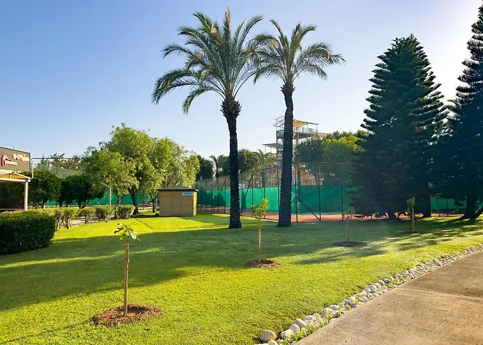 Aqi Pegasos World Hotel Side