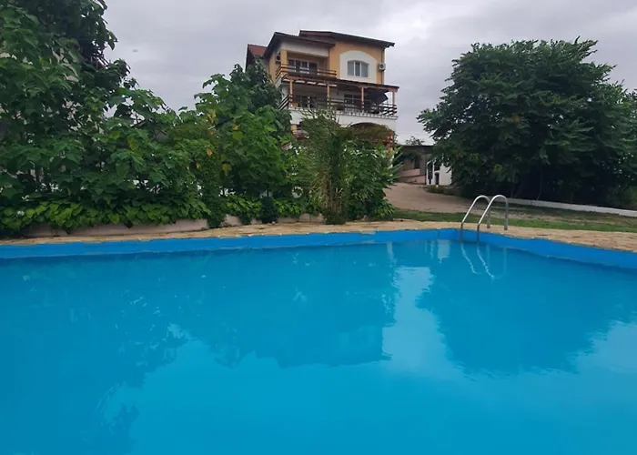 Poarta Apelor Hotel Sarichioi