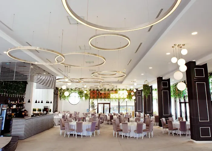 Hotel Evergreen Amara