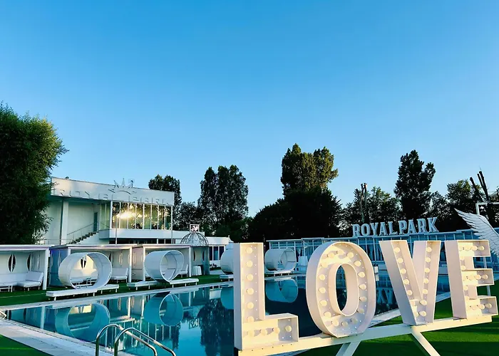 Royal Park Complex Hotel Bascov