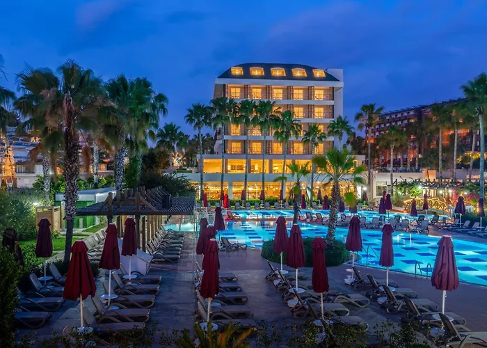Trendy Palm Beach Adults Only Side