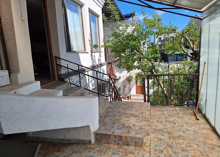 Villa 3 papuci Constanţa