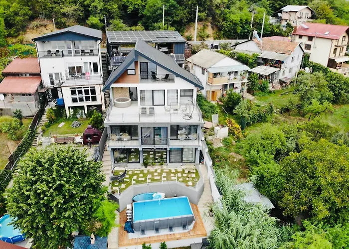 Noah River House Orşova