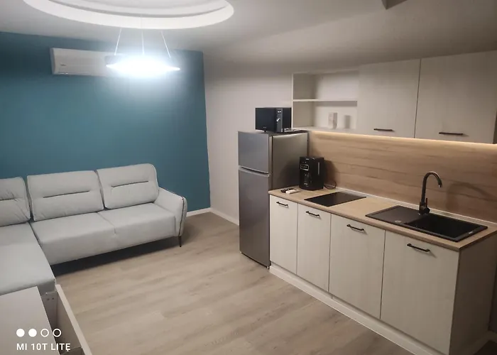 Hotel Oasis - Beach Access Balcic