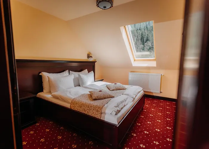 Hotel Lacul Roşu