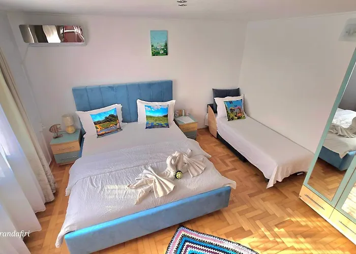 Casa cu Trandafiri Murighiol