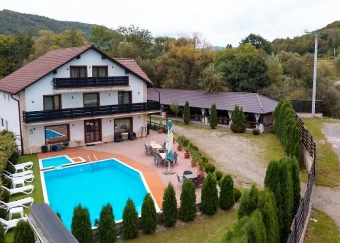 Complex Moara Hucului Hotel Negreni