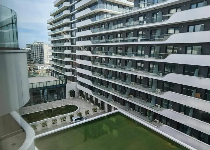 Alezzi Odyssey Aparthotel Năvodari