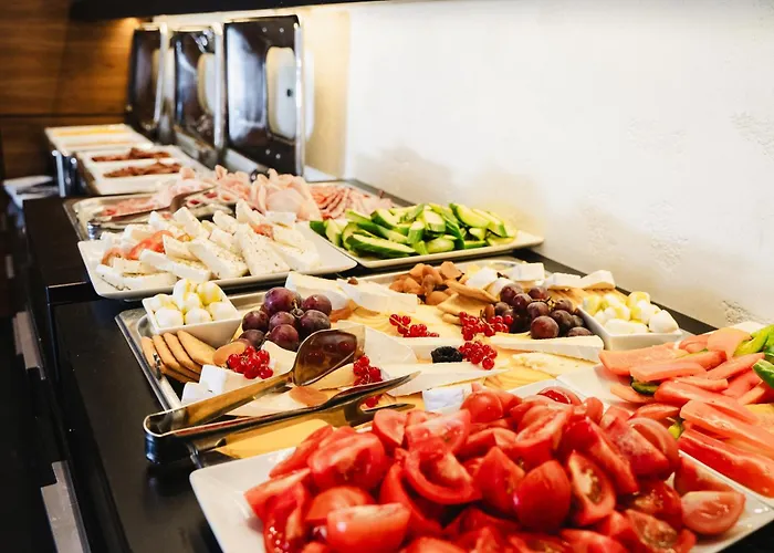 Nyota Hotel & Conference Center Mamaia