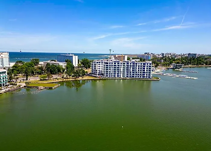 Lake On Mamaia