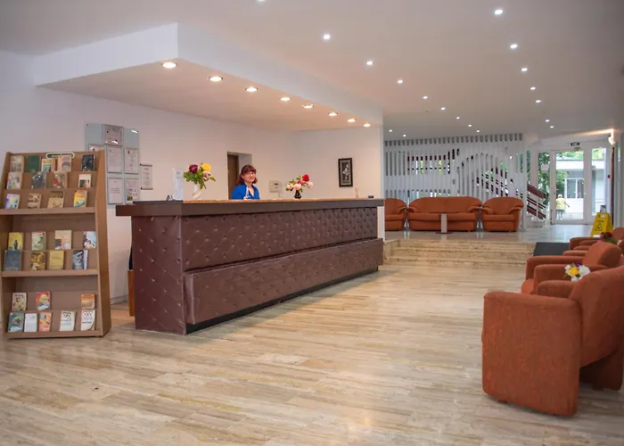Hotel Semiramis Saturn