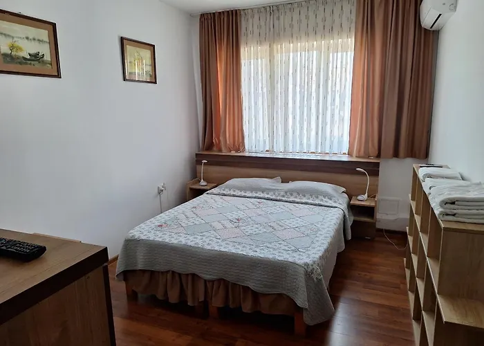 Villa 3 papuci Constanţa