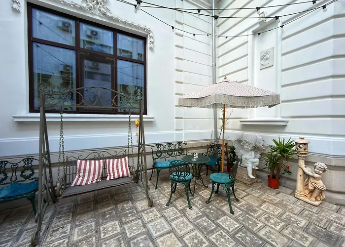Conacul Coroanei Luxury Boutique Hotel Bucureşti