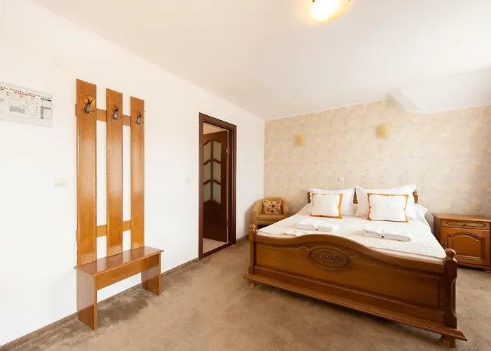 Camere de inchiriat Casa cu flori Săcele